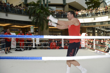 Wladimir Klitschko trainiert im Einkaufszentrum, Oberhausen