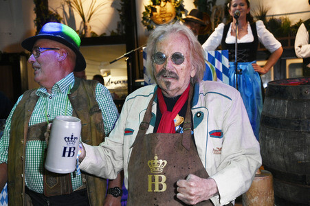 Wiesn Anstich 2026 im Hofbräu Berlin