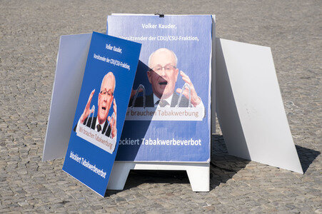 Protest gegen Tabakwerbung in Berlin