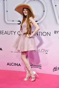 Glow - The Beauty Convention by dm in Dortmund