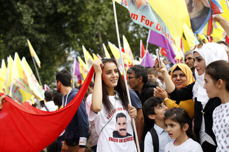 Kurden Großdemo in Köln
