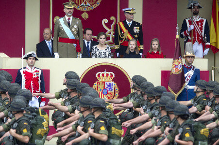 Militäparade zum Nationalfeiertag in Madrid