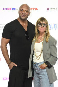 Festivaleröffnung und Serienpremiere 'Back for More', Seriencamp Festival 2026 in Köln