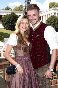 Barbie Wiesntreff in Käfers Wiesn-Schänke beim Oktoberfest 2018 in München