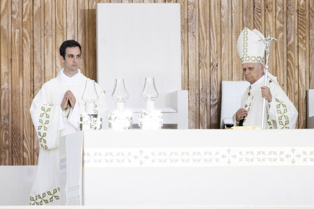 Papst Leo XIV. hält die Corpus Christi Messe in Madrid