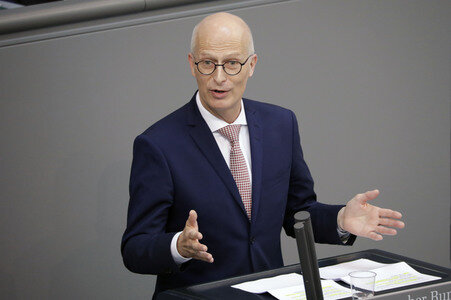 233. Sitzung des Deutschen Bundestages in Berlin