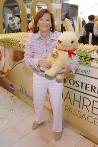 Charity Osterhasen Verkauf in Hamburg