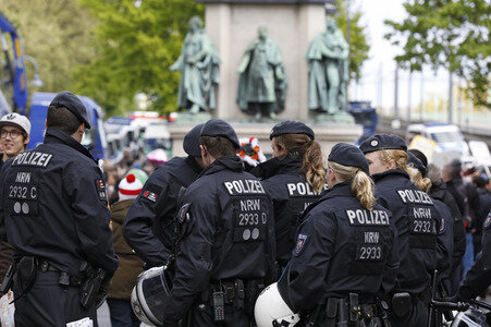 Demonstrationen gegen den AfD Bundesparteitag in Köln