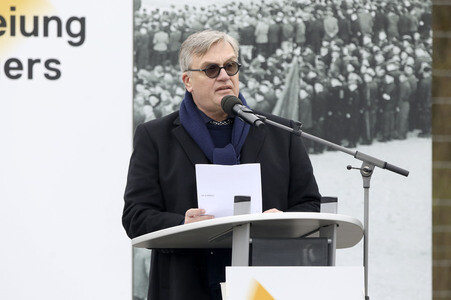 Kranzniederlegung zum 81. Jahrestag der Befreiung des Konzentrationslagers Buchenwald in Weimar