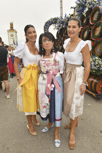 Regines Damenwiesn beim Oktoberfest 2025 in München