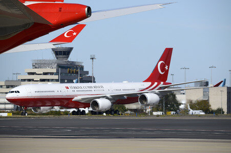 Ankunft von Präsident Erdogan am Flughafen Köln Bonn