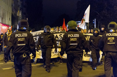 Demonstration am Kreuzberger Oranienplatz, Berlin