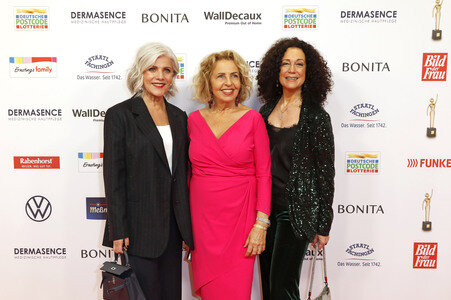 Goldene Bild der Frau 2025 in Hamburg