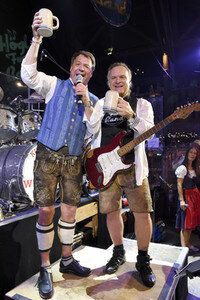 Kufflers Weinzelt auf dem Oktoberfest in München