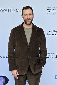 Rape Treatment Center and Stuart House Brunch mit dem Cast von 'The Pitt' in Los Angeles