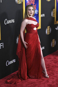 Closing Ceremony und Filmpremiere 'Song Sung Blue', AFI Fest 2025 in Los Angeles