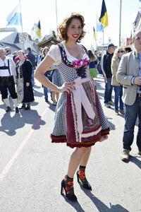 Damen-Wiesn 2015 von Unternehmerin Regine Sixt auf dem Oktoberfest in München