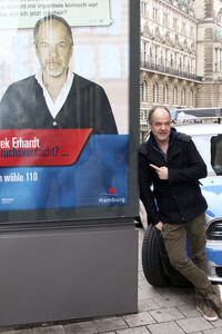 Plakatkampagne der Polizei mit Marek Erhardt in Hamburg