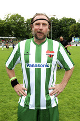 Charity-Fußballspiel 'Kicken mit Herz' in Hamburg