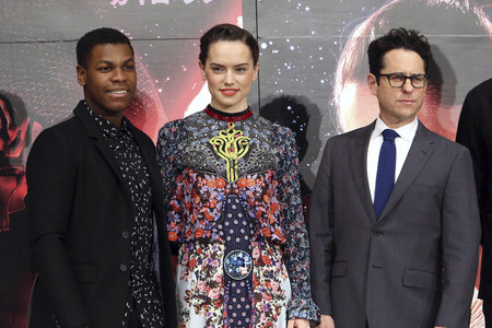 Pressekonferenz zu 'Star Wars: Episode VII - Das Erwachen der Macht' in Urayasu