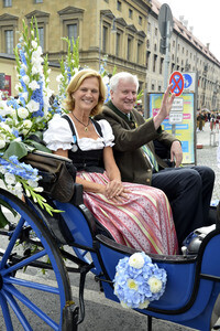 Trachten- und Schützenzug 2015 in München
