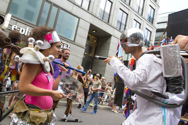 Demoparade gegen Fashion Terror und für Faire Mode und Trashion, Berlin