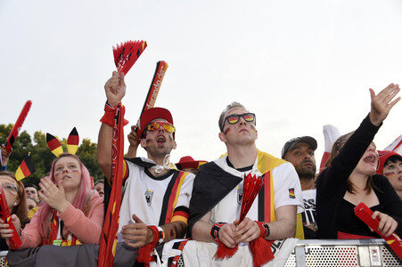 Fans beim UEFA-Fußball-Europameisterschaft 2016 Spiel Deutschland gegen Polen in Berlin