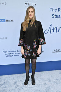 Rape Treatment Center and Stuart House Brunch mit dem Cast von 'The Pitt' in Los Angeles