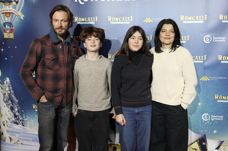 Premiere des 21. Original Roncalli Weihnachtscircus 2025 in Berlin