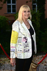 Theaterpremiere 'Der eingebildet Kranke' und 90. Geburtstag von Dieter Hallervorden in Berlin