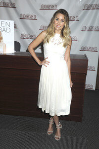 Buchsignierstunde mit Lauren Conrad in Ridgewood