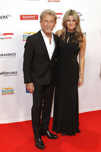 Goldene Bild der Frau 2025 in Hamburg