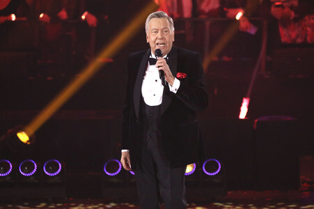 TV-Show 'Silvester-Schlagerbooom 2026 live - Die Wunderlichtershow!' in München