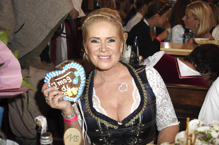 2. Charity Lunch zugunsten von 'Frohes Herz e.V.' beim Oktoberfest 2017 in München