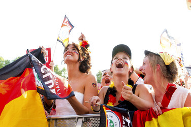 WM-Fanmeile beim Spiel Deutschland gegen Frankreich, Berlin