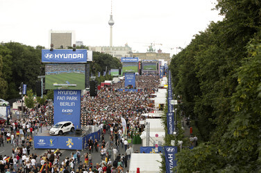 WM-Fanmeile beim Spiel Deutschland gegen USA, Berlin