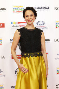 Goldene Bild der Frau 2025 in Hamburg