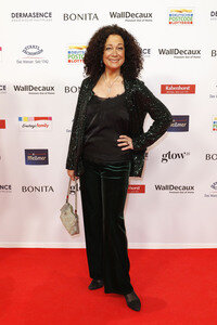 Goldene Bild der Frau 2025 in Hamburg