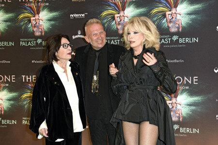 Weltpremiere von 'The One Grand Show' in Berlin