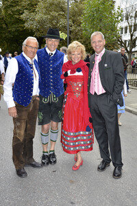 Wiesn-Einzug der Festwirte und Brauereien in München