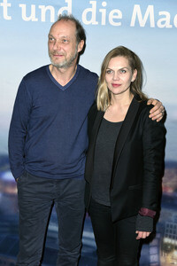 Premiere 'Die Stadt und die Macht' in Berlin
