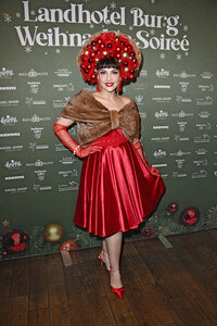 Weihnachts-Soirée mit Julian F. M. Stoeckel in Burg