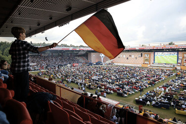 WM-Wohnzimmer im Stadion an der Alten Försterei beim Spiel Deutschland gegen USA, Berlin