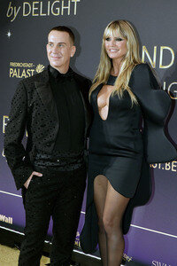 Weltpremiere der 'Blinded by Delight' Grand Show 2025 in Berlin