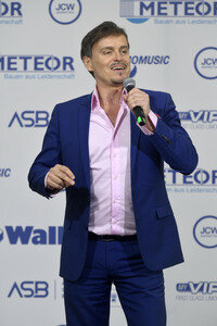 Offizielle Einweihung des Harald-Juhnke-Platzes in Berlin