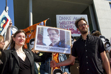Piraten-Aktion im Rahmen der Demonstration des Aktionsbündnisses 'Snowden nach Berlin', Berlin