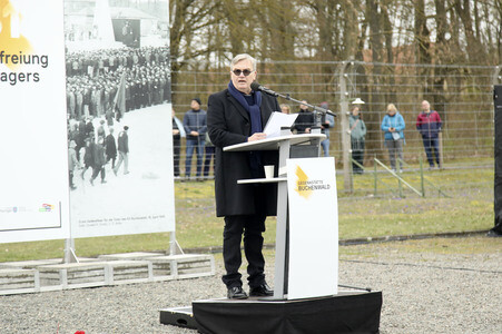Kranzniederlegung zum 81. Jahrestag der Befreiung des Konzentrationslagers Buchenwald in Weimar