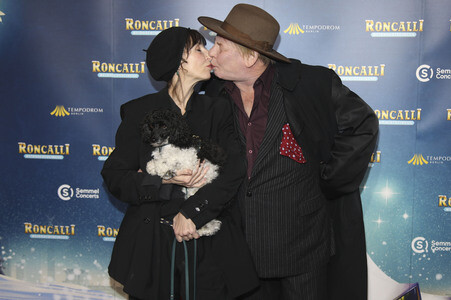 Premiere des 21. Original Roncalli Weihnachtscircus 2025 in Berlin