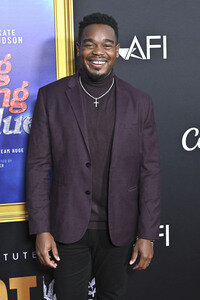 Closing Ceremony und Filmpremiere 'Song Sung Blue', AFI Fest 2025 in Los Angeles