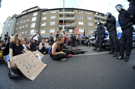 Protest gegen Nazi-Aufmarsch in Berlin